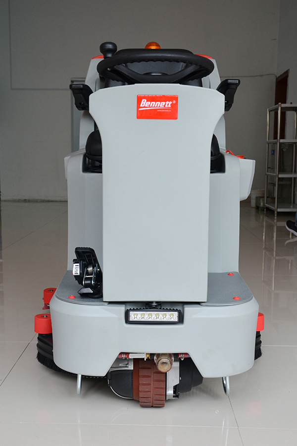 全新升級駕駛式洗地機(jī)H1201